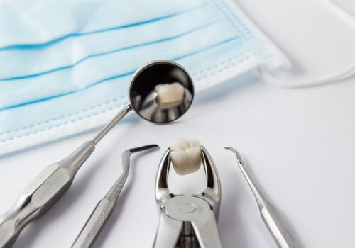 Tooth Extraction and Aftercare_2